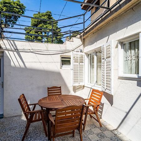 Central Apartment With Terrace Dubrovnik Eksteriør billede