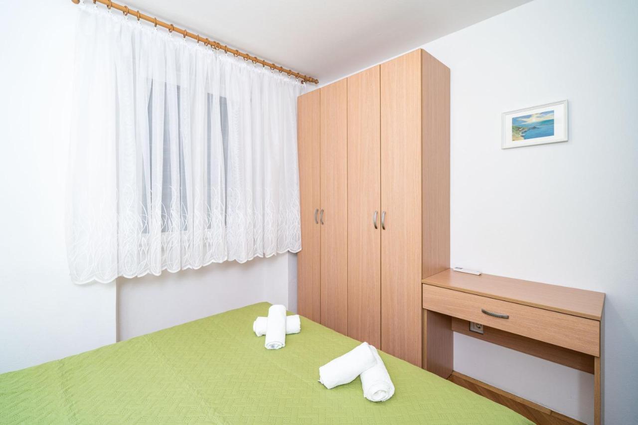 Central Apartment With Terrace Dubrovnik Eksteriør billede