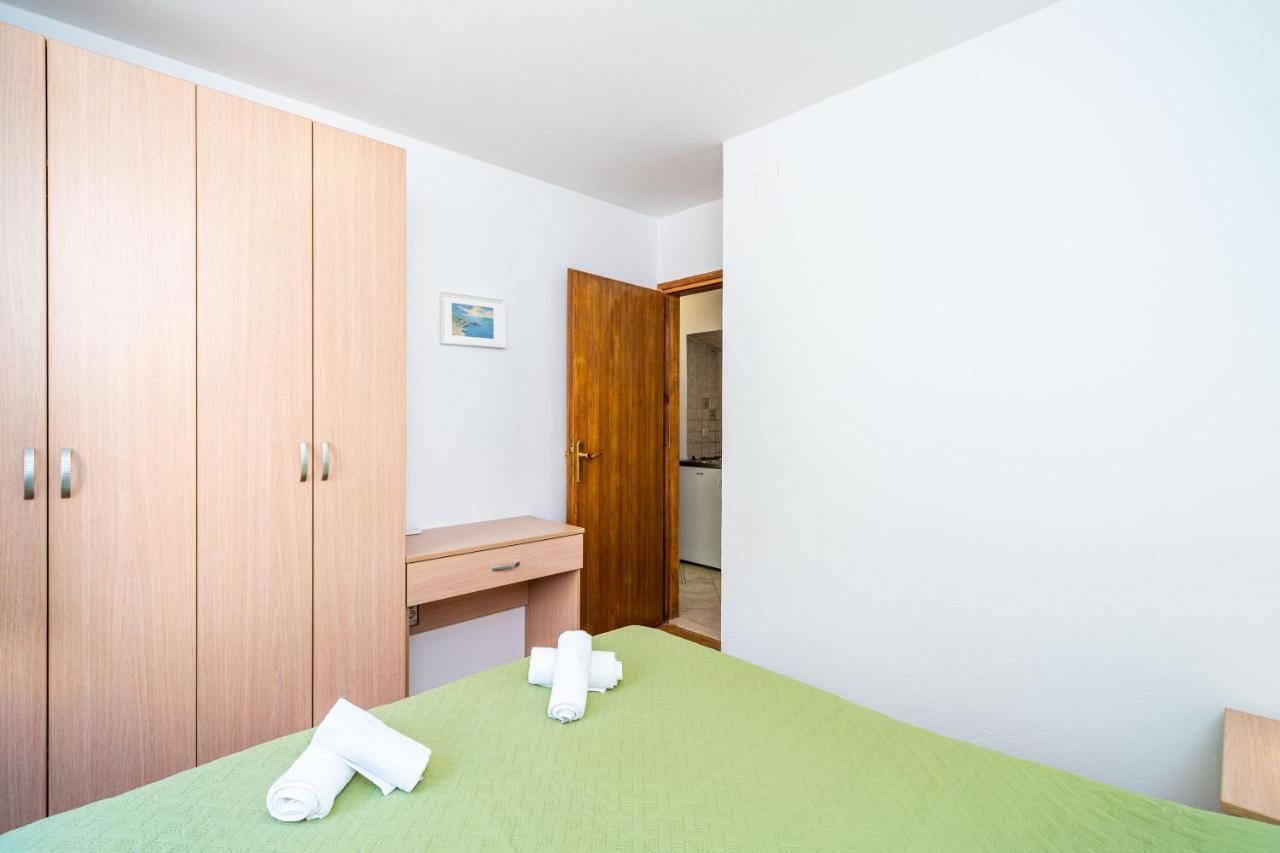 Central Apartment With Terrace Dubrovnik Eksteriør billede
