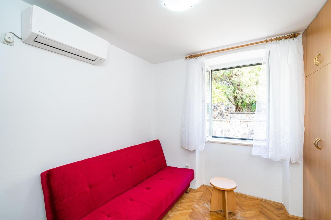 Central Apartment With Terrace Dubrovnik Eksteriør billede