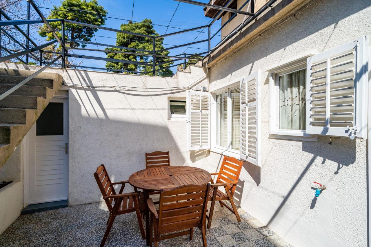 Central Apartment With Terrace Dubrovnik Eksteriør billede