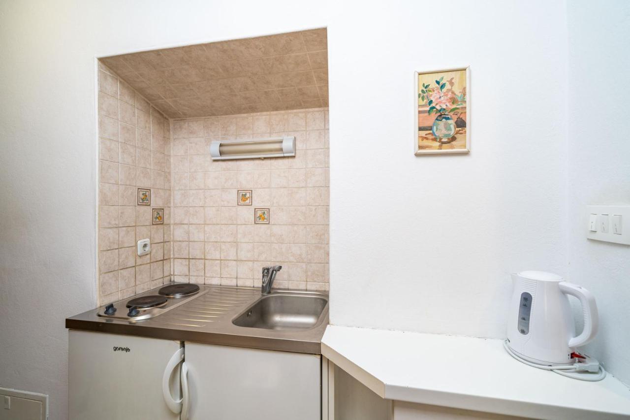 Central Apartment With Terrace Dubrovnik Eksteriør billede