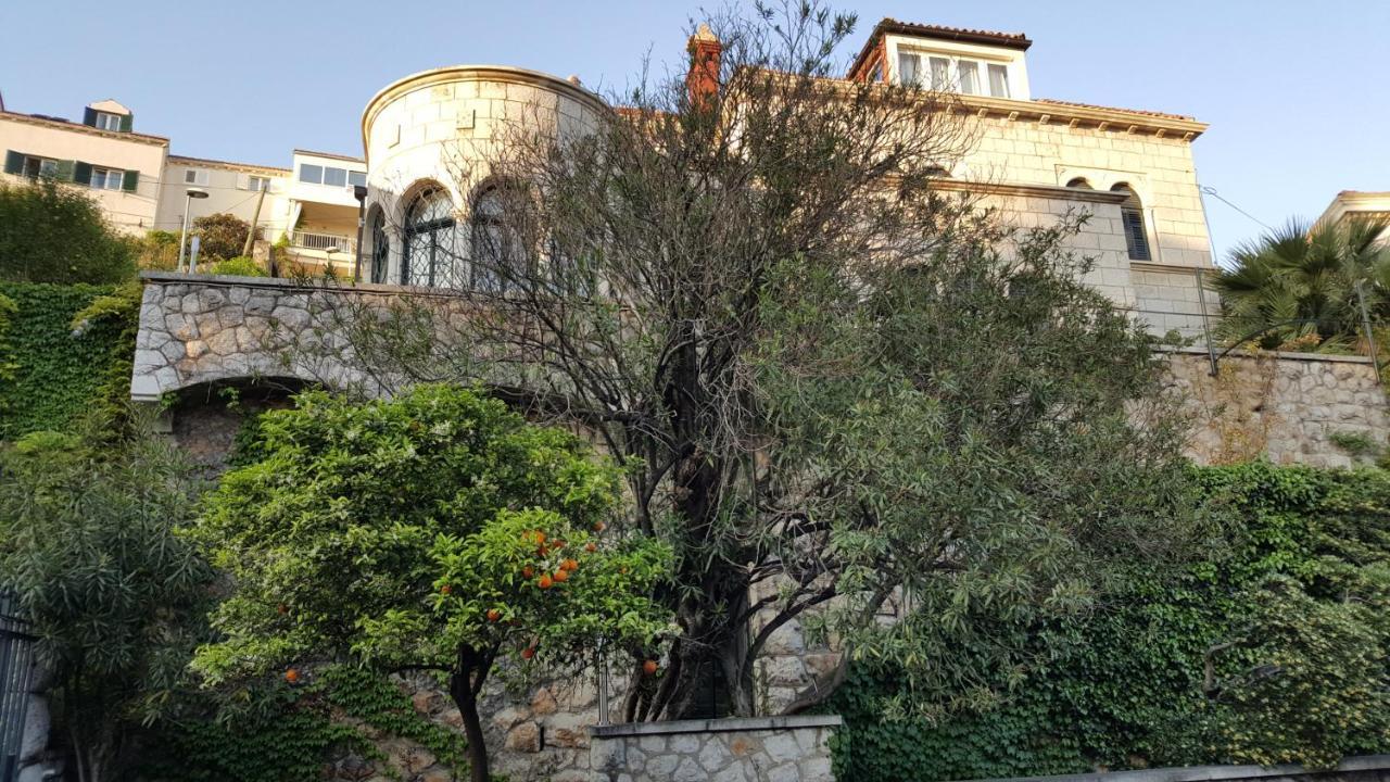Central Apartment With Terrace Dubrovnik Eksteriør billede
