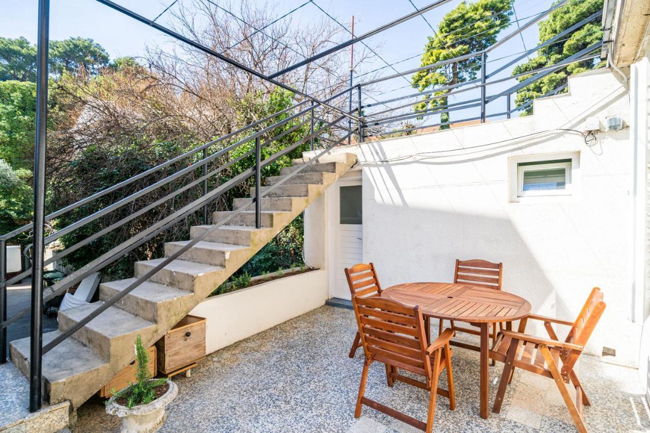 Central Apartment With Terrace Dubrovnik Eksteriør billede